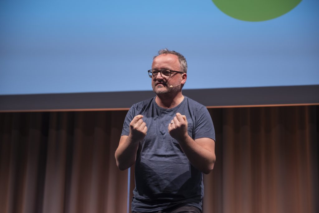 Harry Gatterer präsentiert